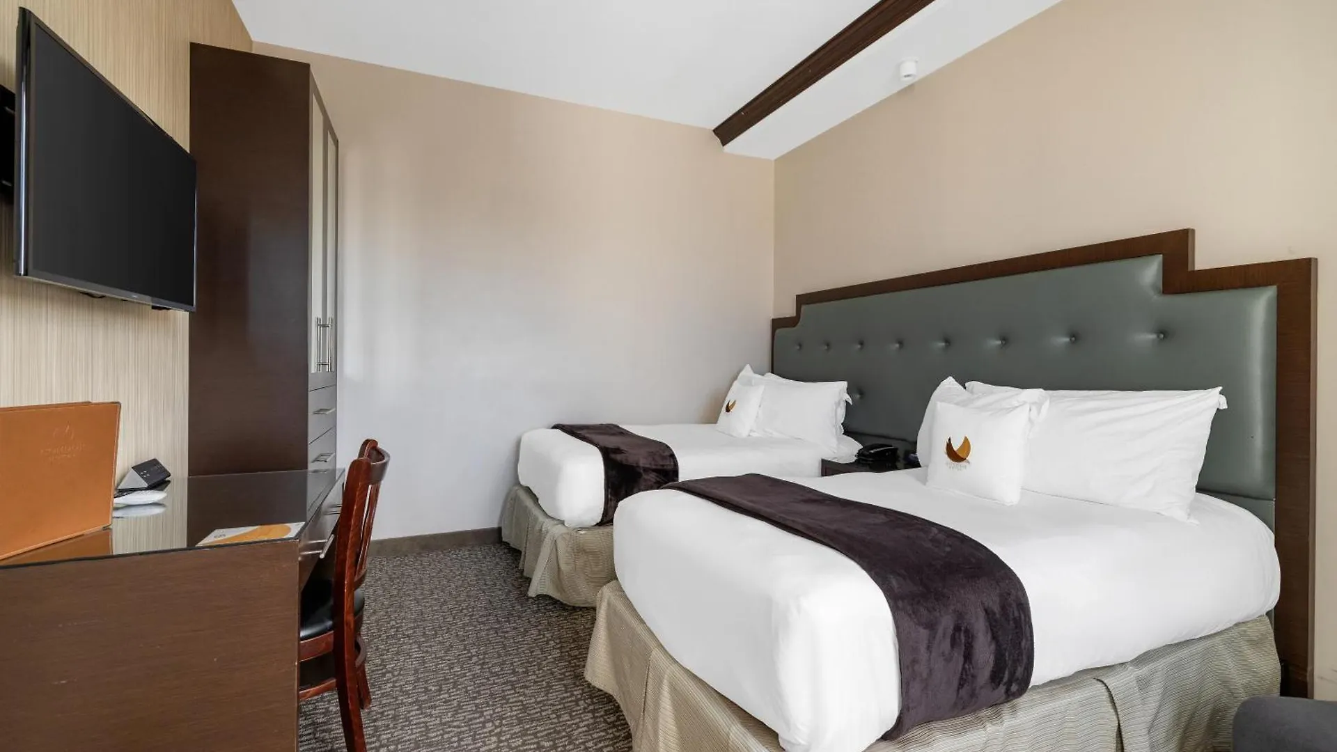 Aura Hotel Brooklyn New York