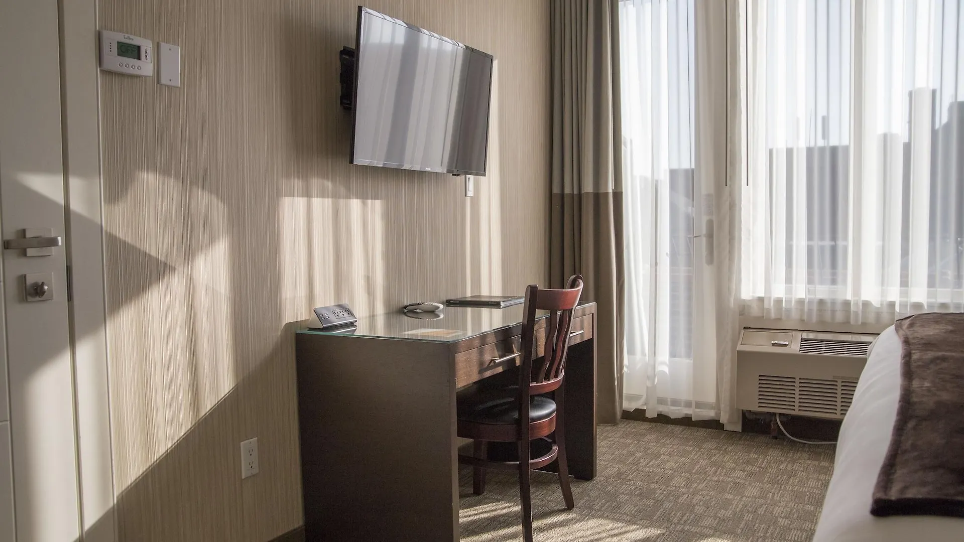 Aura Hotel Brooklyn New York