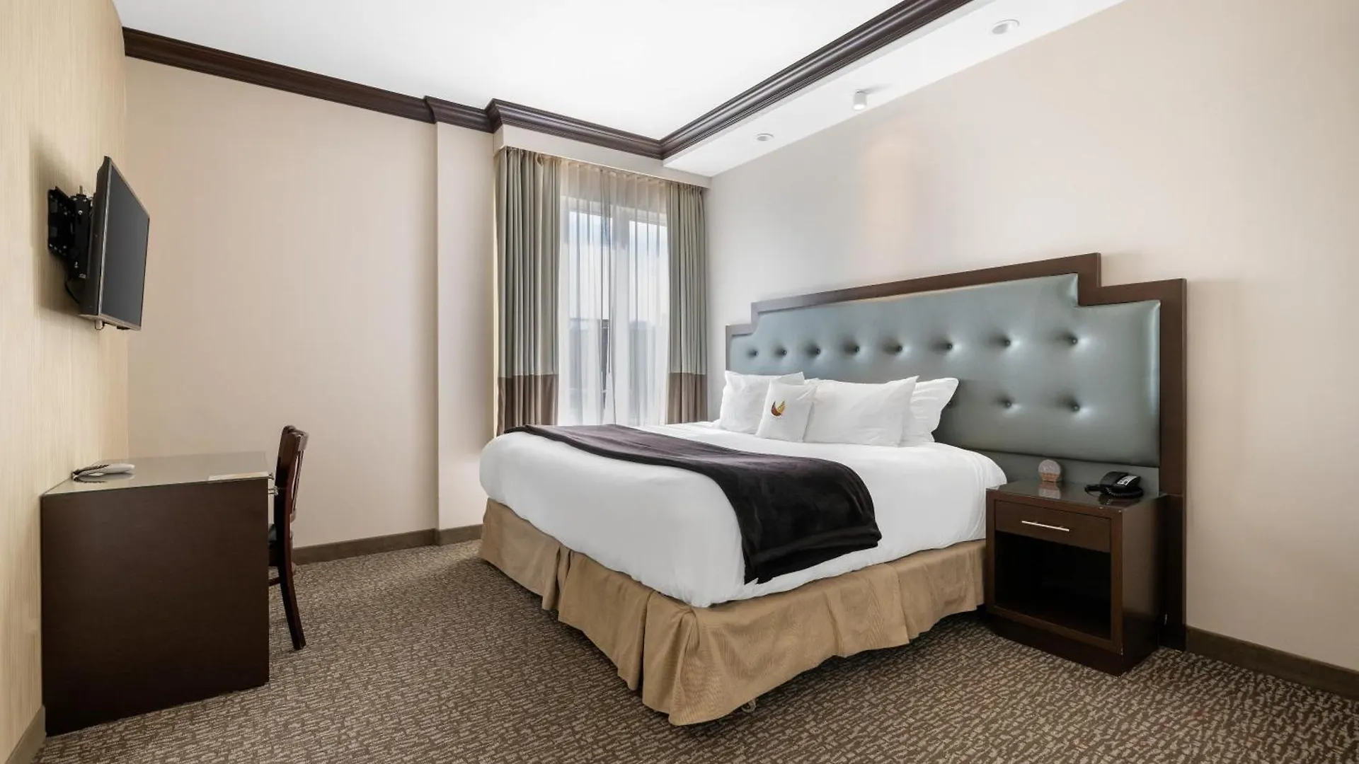 Aura Hotel Brooklyn New York